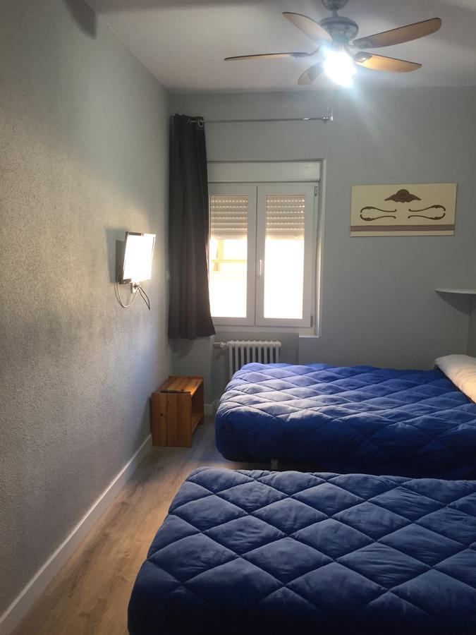 Hostal Rosales Aranda de Duero Exterior photo